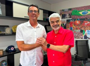 Mais quatro prefeitos do Agreste e Sertão declaram apoio a Humberto