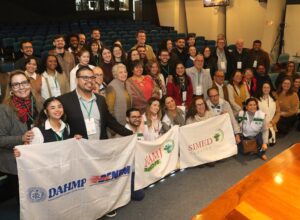 Simepe fortalece diálogo com acadêmicos de Medicina em congresso da FMB