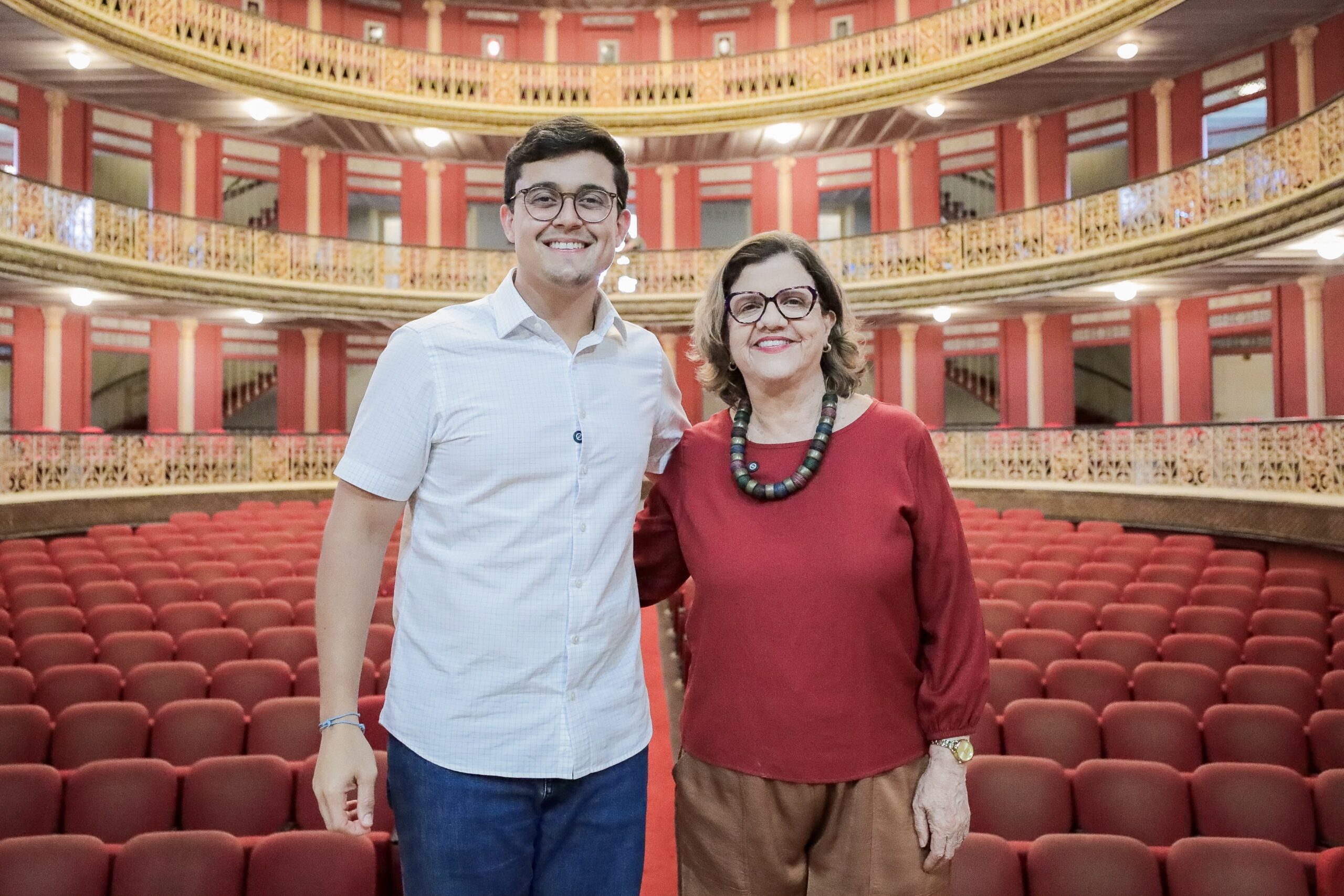 Coluna da quinta: Victor Marques prestigia grupo de Teresa Leitão