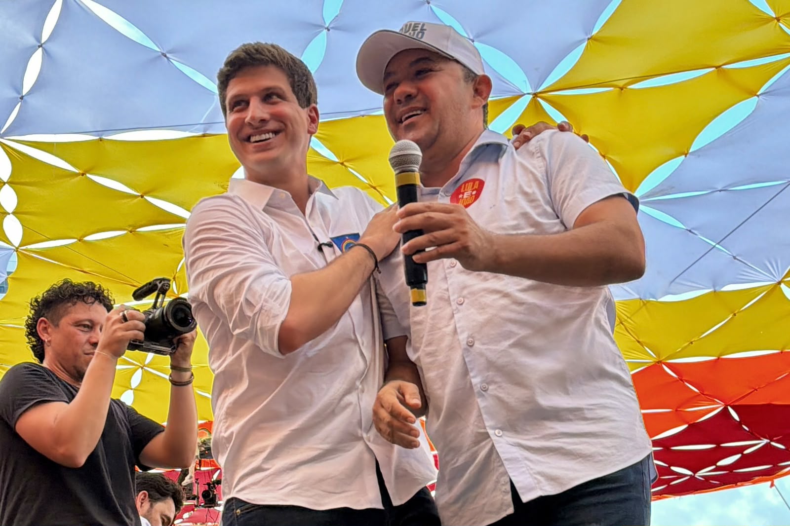 “Eu abri a porteira do grupo”, discursa prefeito ligado a Miguel na convenção de João Campos