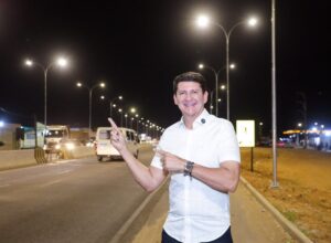 Simão Durando entrega nova etapa da iluminação da BR-407 em Petrolina 