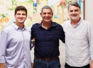 João Campos conquista apoio do vice-prefeito de Barra de Guabiraba
