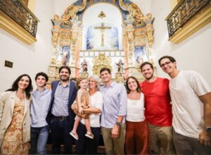 No aniversário de Eduardo, João Campos participa de missa em São Lourenço da Mata 
