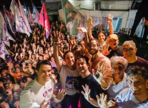 Durante caminhada, Raquel diz que responderá “violência com amor e trabalho”