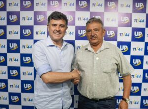 Eduardo da Fonte conquista apoio do prefeito de Quixaba na disputa pelo Senado 