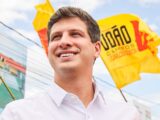 João Campos promete retomar o programa Todos com a Nota 