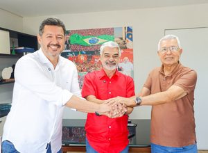 Humberto Costa reúne Betinho e Elias Gomes para consolidar apoio à sua reeleição 