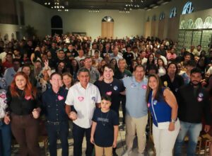Antonio Coelho reúne apoiadores e lideranças em ato político em Caruaru 
