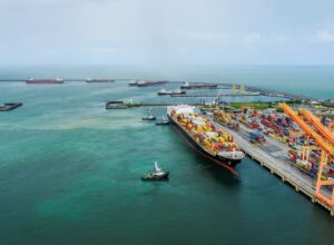 Suape prepara projeto para abastecer navios com energia renovável