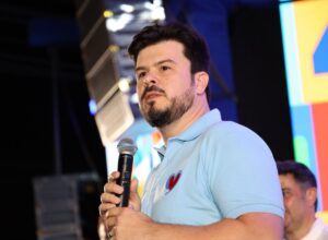 Fernando Filho confirma apoio à reeleição de Raquel Lyra