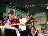 Vini Castello e João Campos são recebidos com festa em Olinda 
