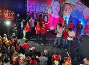 Liana reúne lideranças políticas e sindicais na inauguração de comitê no Recife