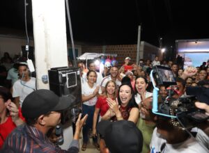Márcia Conrado inaugura iluminação do acesso ao Residencial Vanete Almeida
