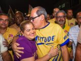 Andréa Medeiros leva campanha às ruas de Jaboatão ao lado de Mano