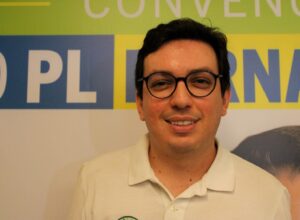 Raffiê mira voto bolsonarista e diz que é o único nome da direita à Alepe em Caruaru