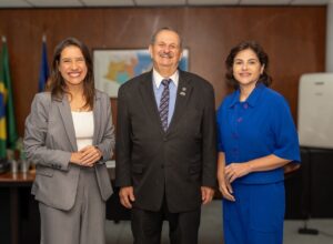 Raquel Lyra se reúne com presidente do TRE-PE em agenda institucional