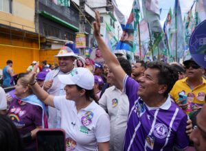 Mendonça reforça apoio a Raquel Lyra durante caminhada com aliados