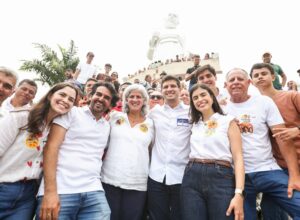 João Campos acompanha Romaria de Frei Damião e destaca força da fé
