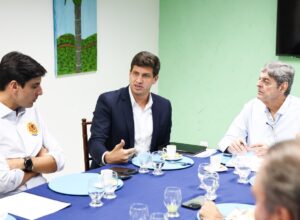 João Campos propõe agenda para fortalecer setor sucroenergético