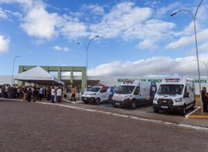 Caruaru amplia frota da rede municipal de saúde com três novas ambulâncias