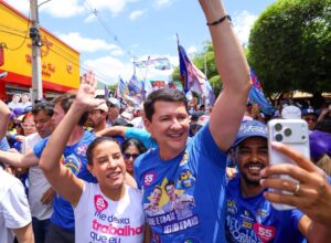 Em Petrolina, Simão reúne apoiadores em mobilização e fortalece campanha de Raquel