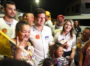 João encerra agenda em Abreu e Lima destacando proposta para BR-101