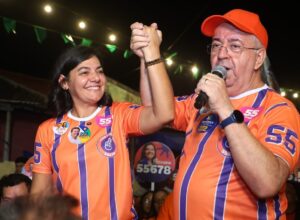 Viviane Facundes faz porta a porta e reforça campanha nas ruas de Gravatá