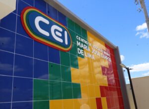 Governo de Pernambuco entrega creche com 324 vagas em Tacaratu