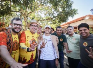 Novos apoios reforçam candidatura de João Campos no Agreste
