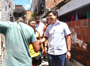 Victor Marques vistoria obras de drenagem e pavimentação na Estância