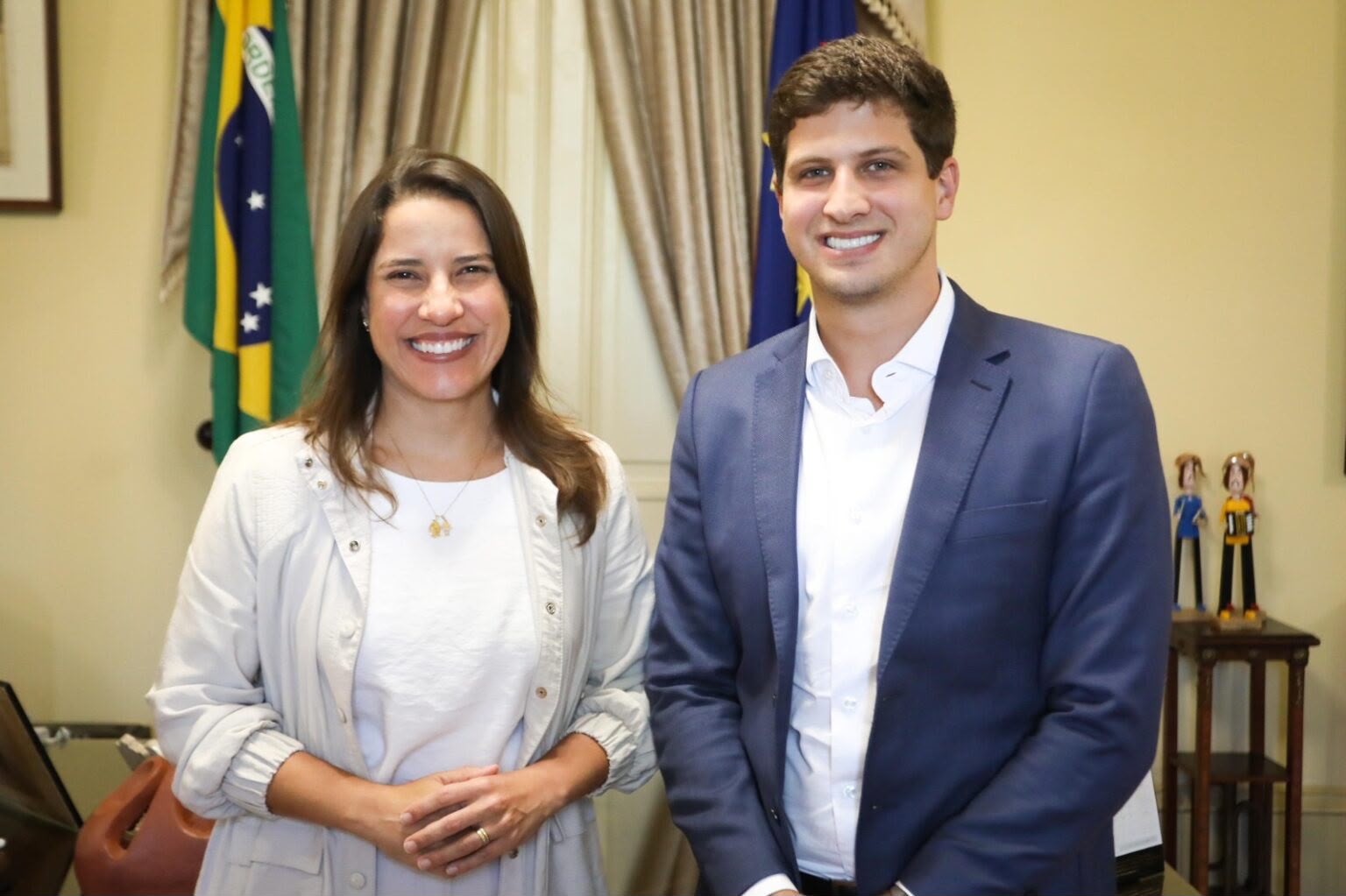 Em nova rodada da Quaest, Raquel Lyra tem 43% e João Campos 37%