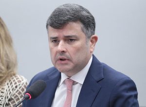 Eduardo da Fonte cobra investigação sobre denúncias envolvendo Alexandre de Moraes