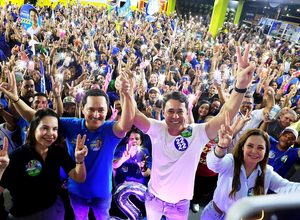 Anderson e André Ferreira realizam encontro com apoiadores no Pina