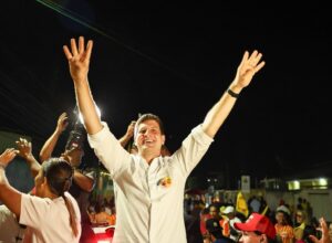 Em Carpina, João Campos promete destravar obras e ampliar investimentos