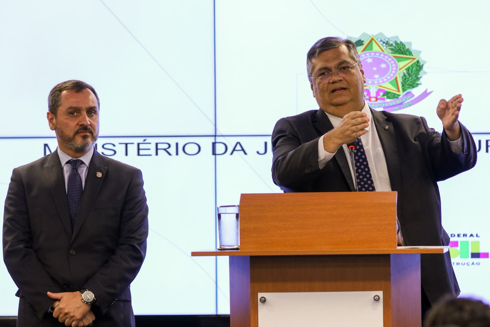 Flávio Dino determina retorno de Andrei Rodrigues à direção da PF