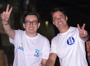 Raffiê e Anderson Ferreira mobilizam apoiadores durante carreata em Caruaru