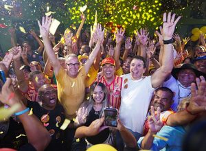 Álvaro Porto reforça apoio a João Campos durante ato de campanha no Recife