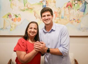 Adilma Lacerda deixa palanque de Raquel Lyra e oficializa apoio a João Campos