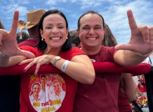 Breno Araújo participa de ato com Lula e Márcia Conrado no Recife