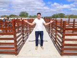 Simão Durando entrega nova Feira de Animais com investimento de R$ 300 mil
