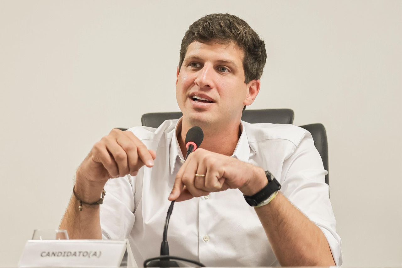 João Campos pede ao MPF e PF investigação de perfil que revelou cartaz apócrifo
