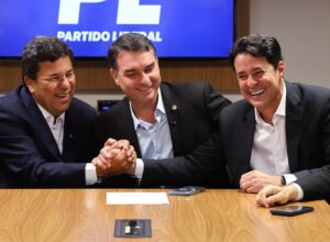 Coluna da quarta: agenda de Flávio como injeção de ânimo na direita