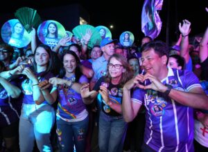 Mendonça percorre Tacaimbó ao lado de lideranças e apoiadores