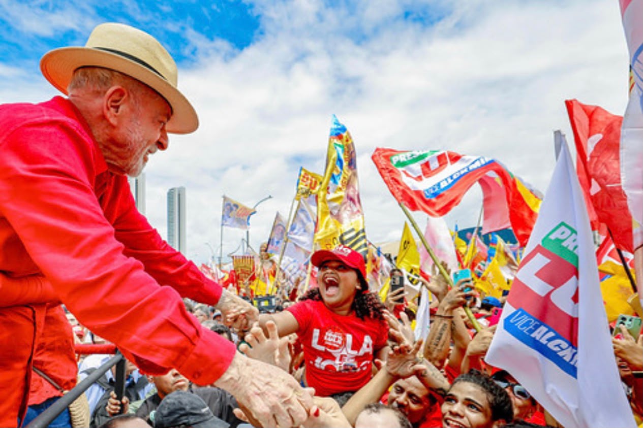 Coluna do sábado: Lula turbina campanha presidencial no Recife