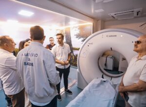 Santa Cruz recebe carreta do Ministério da Saúde para realização de exames gratuitos