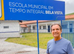 Carlos Santana amplia rede municipal com entrega de escola em tempo integral