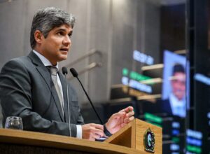 Renato Antunes avalia como “ignorância” fala de Jones Manoel sobre autonomia do Banco Central