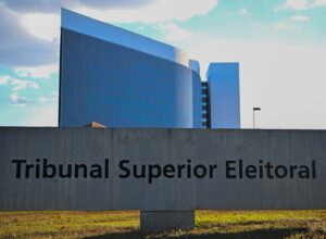 Coligação de Lula aciona TSE contra Meta por queda de alcance em publicações