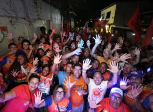 Em caminhada por Sapucaia, Lupércio cita obras e serviços realizados em Olinda