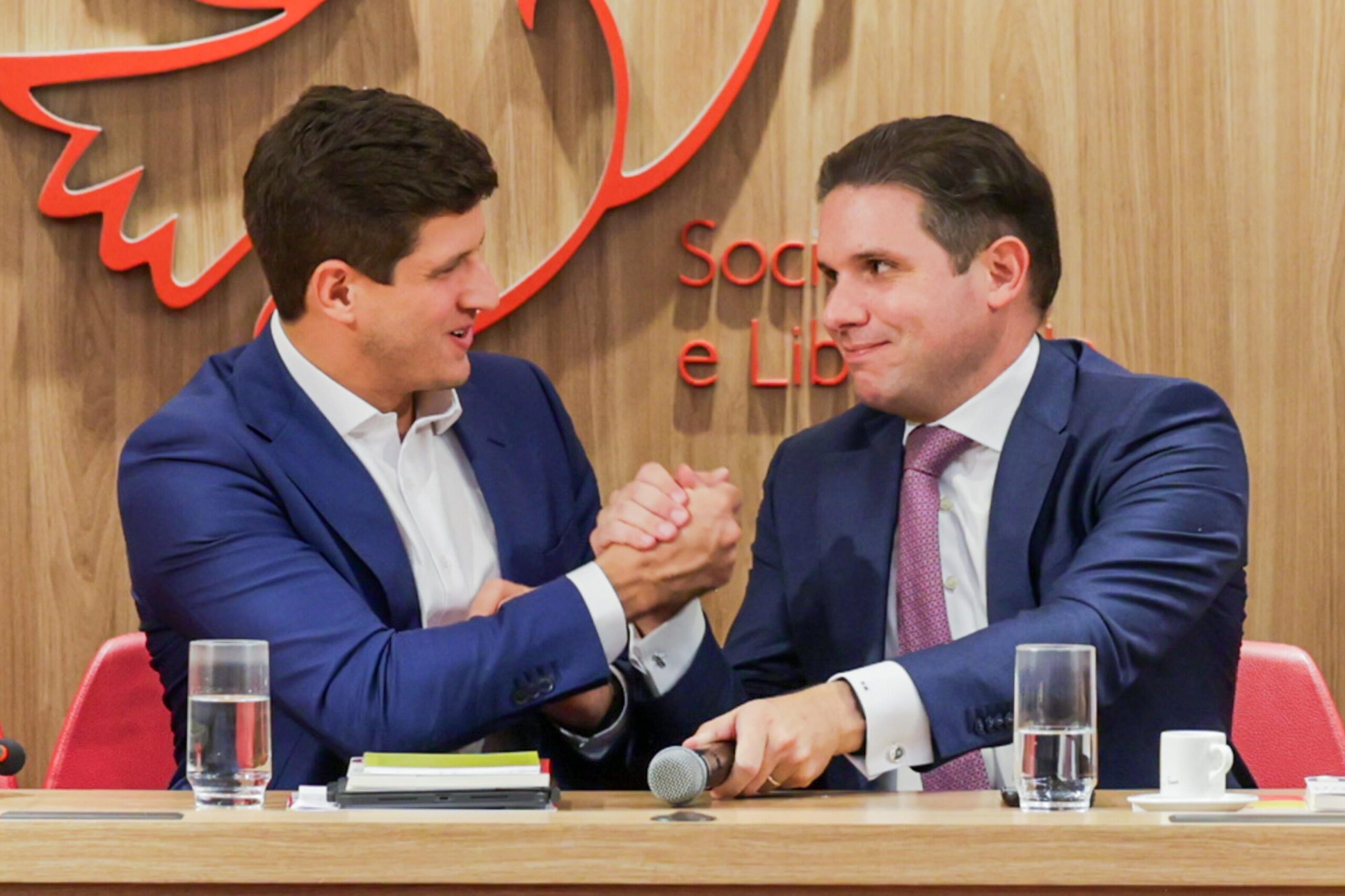 PSB oficializa apoio à reeleição de Motta para o comando da Câmara